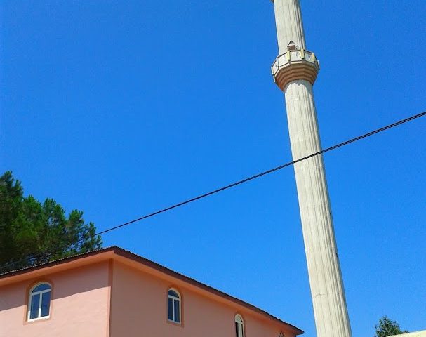 Ahmet Cemal Maden Camii