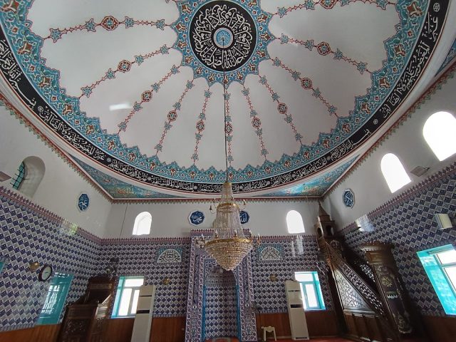 Çatalarmut Camii