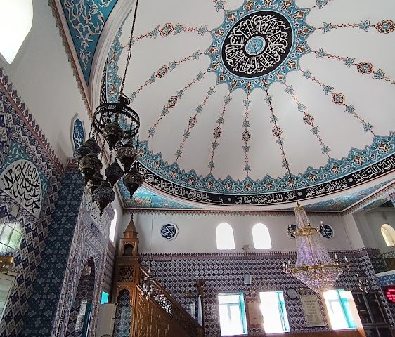 Çatalarmut Camii