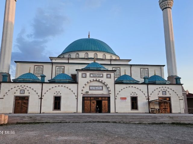 Çatalarmut Camii