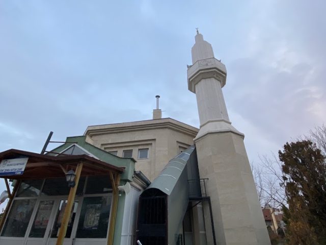 Fatımatüz Zehra Eken Camii