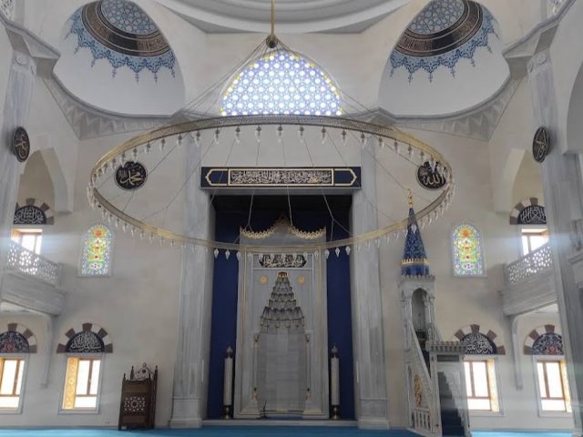 Hz. Ebubekir Camii