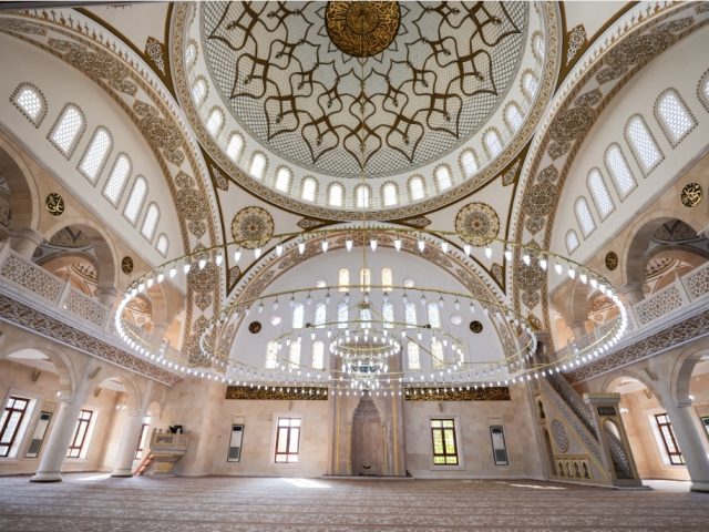 Kurtuluş Bilal-i Habeşi Camii