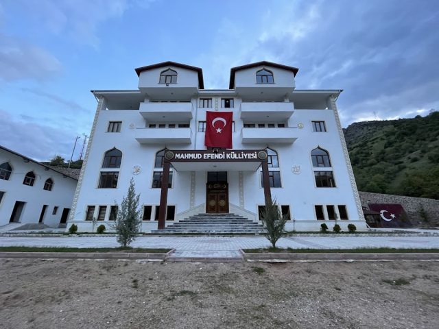 Mahmut Efendi Külliyesi