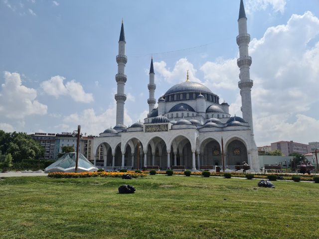 Melike Hatun Camii