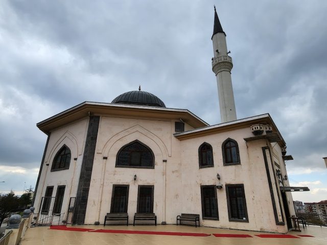 Sultan Alparslan Camii