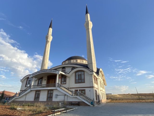 Tulumtaş Merkez Camii