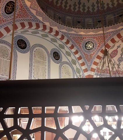 Üç Kızlar Camii