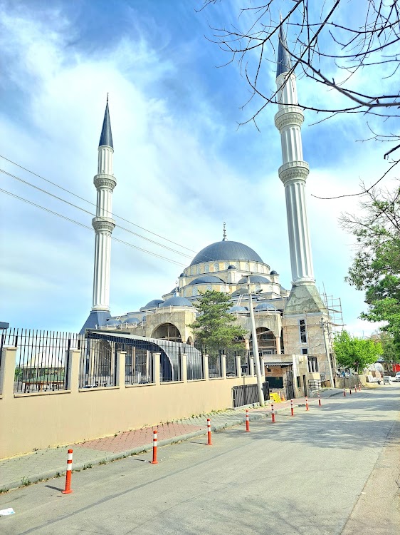 Yenikent Merkez Camii