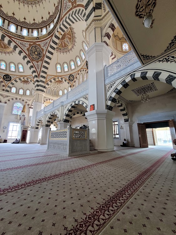 Yıldız Zöhre Camii